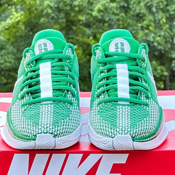 NEW Nike Sabrina 1 TB Casual Sneaker Green White - Size US Womens 6.5 (fits 5Y) - Picture 3 of 9